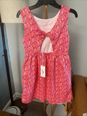 Vineyard Vines Pink and Orange Tropical Print Girls Dress (has perfume smell)